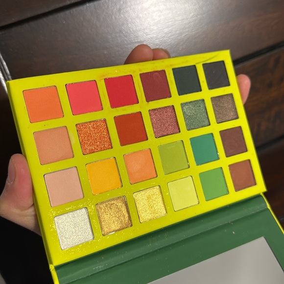 La Reina Azteca Eye Shadow Palette Kara Beauty multicolor eyeshadow palette - Picture 14 of 14